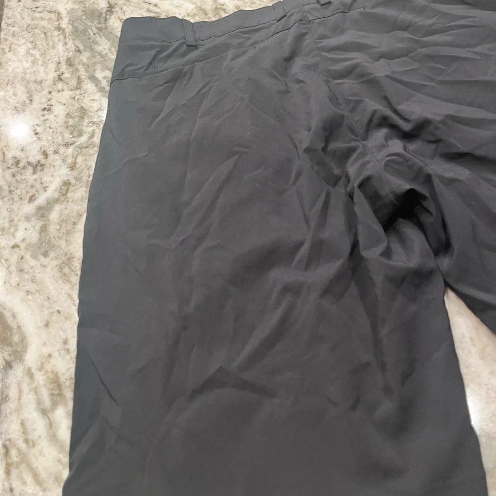 Etonic men’s black golf‎ shorts size 36